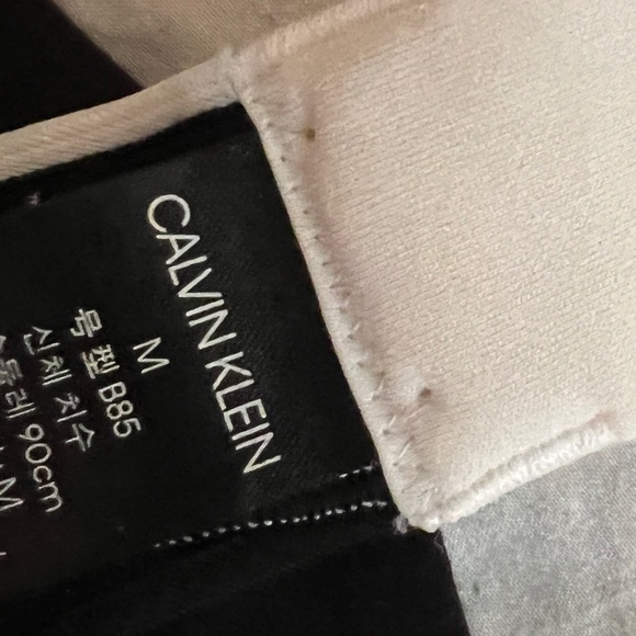 🦌⚠️3 FOR $10 SALE⚠️🦌 Calvin Klein Women`s Triangle Cup Bralette - Picture 3 of 3